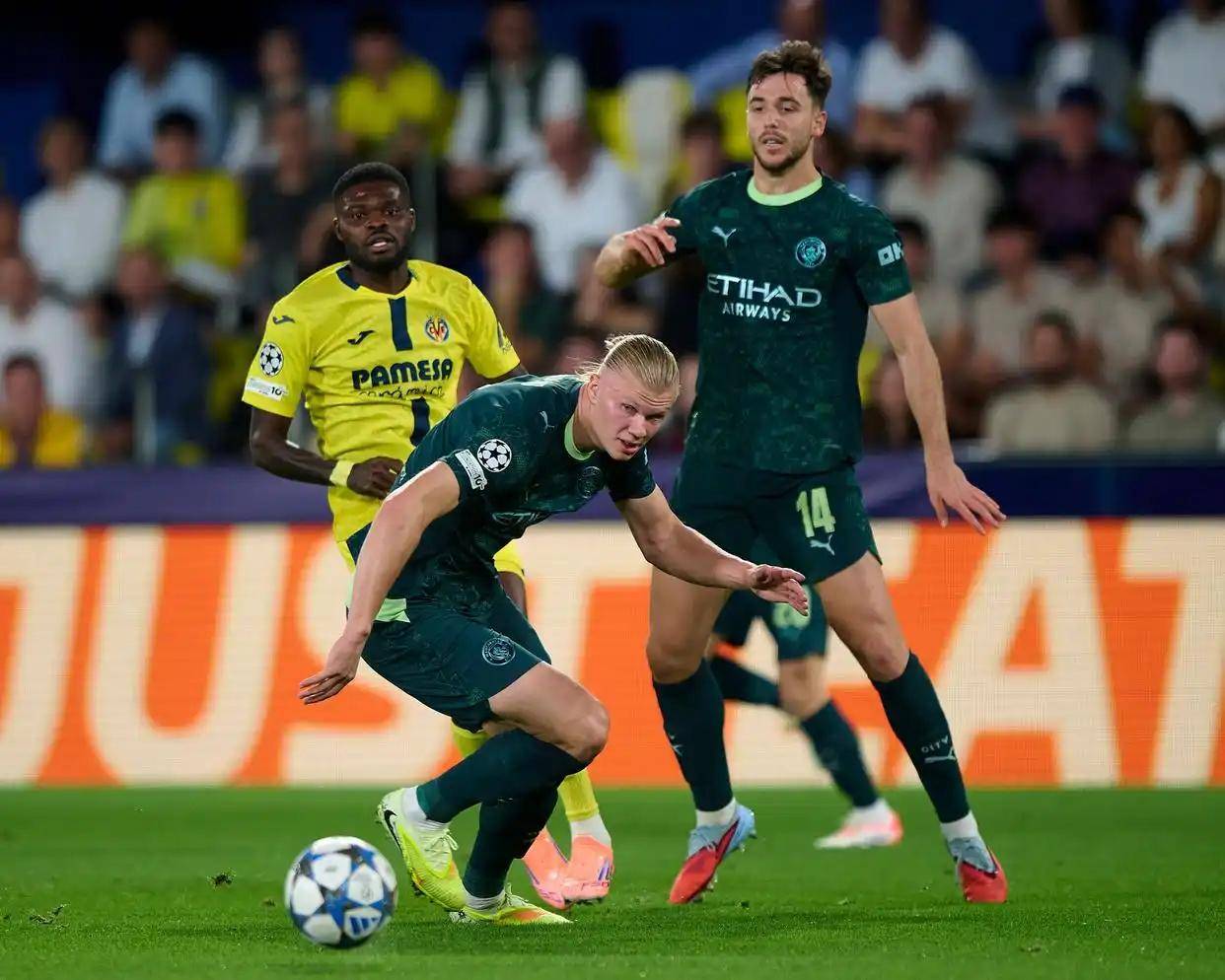 英雄联盟竞猜赔率-比利亚雷亚尔训练开放日，国际比赛日篮板制胜引欢呼，德国杯在即，球探报告显示潜力的简单介绍